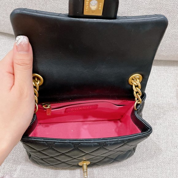 90% NEW CHANEL BLACK LAMB LEATHER SQUARE BAG - Picture 6 of 16